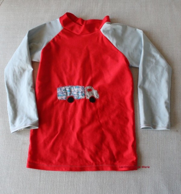 Tee-shirt de piscine lycra rouge et gris